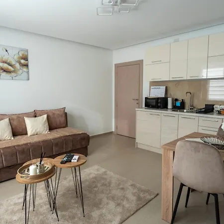 アパート Kolonja *